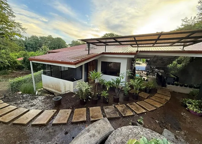 Villa Tropical With Priv Pool, Jacuzzi & Relaxing Mad