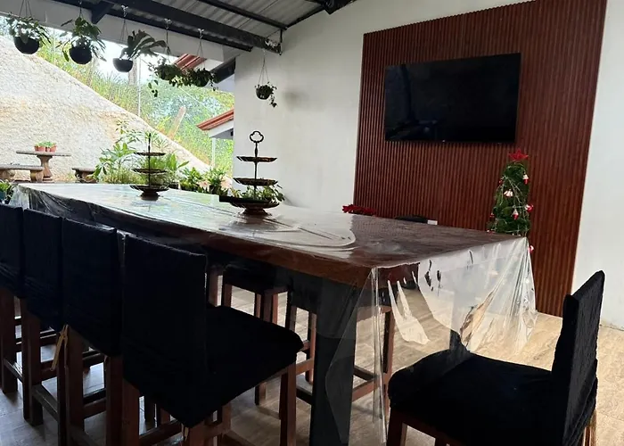 Villa Tropical With Priv Pool, Jacuzzi & Relaxing Mad *