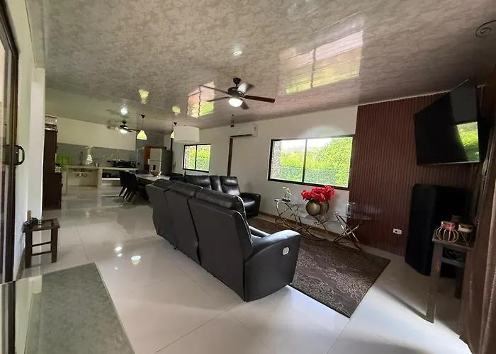 Tropical With Priv Pool, Jacuzzi & Relaxing Mad Santa Cruz (Guanacaste)