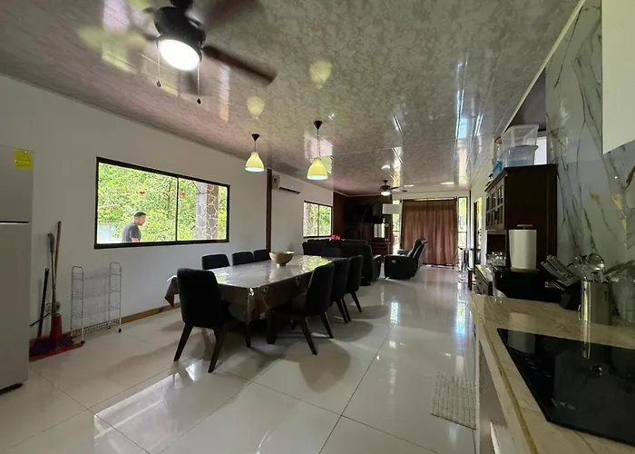 Tropical With Priv Pool, Jacuzzi & Relaxing Mad Villa *