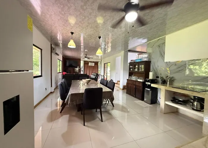 Villa Tropical With Priv Pool, Jacuzzi & Relaxing Mad