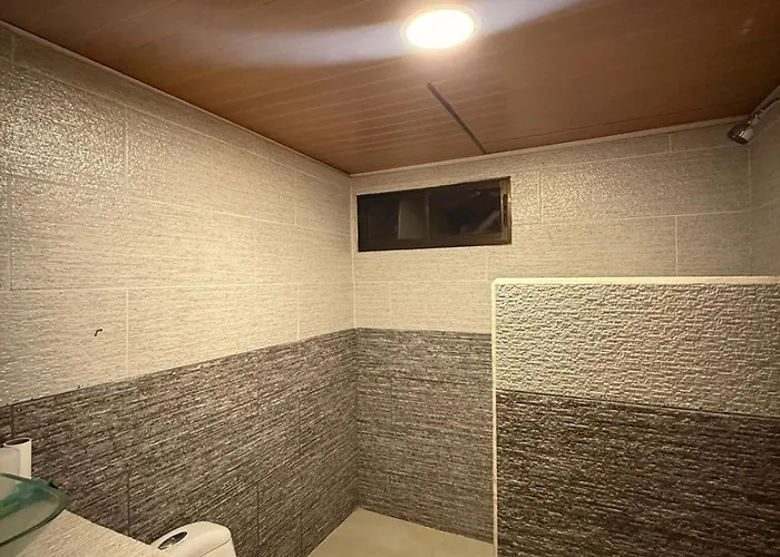 Villa Tropical With Priv Pool, Jacuzzi & Relaxing Mad